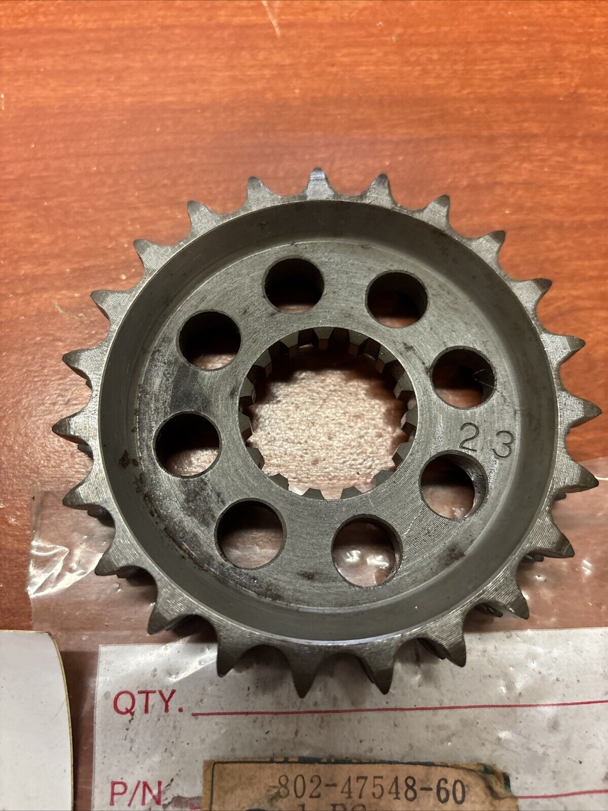 NOS Yamaha EW433 GP292 GP338 CHAIN DRIVEN SPROCKET 23T 802-47548-60-00 Y184