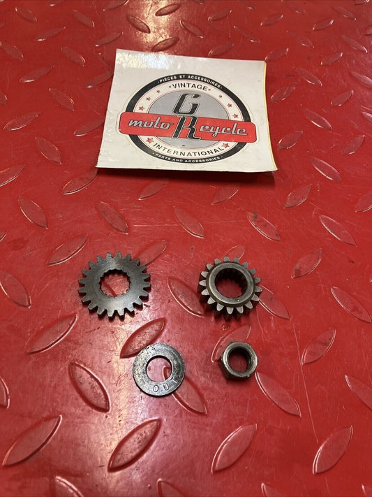 Honda CR80R 1990 crankshaft water pump primary drive gear 19233-GC4-730