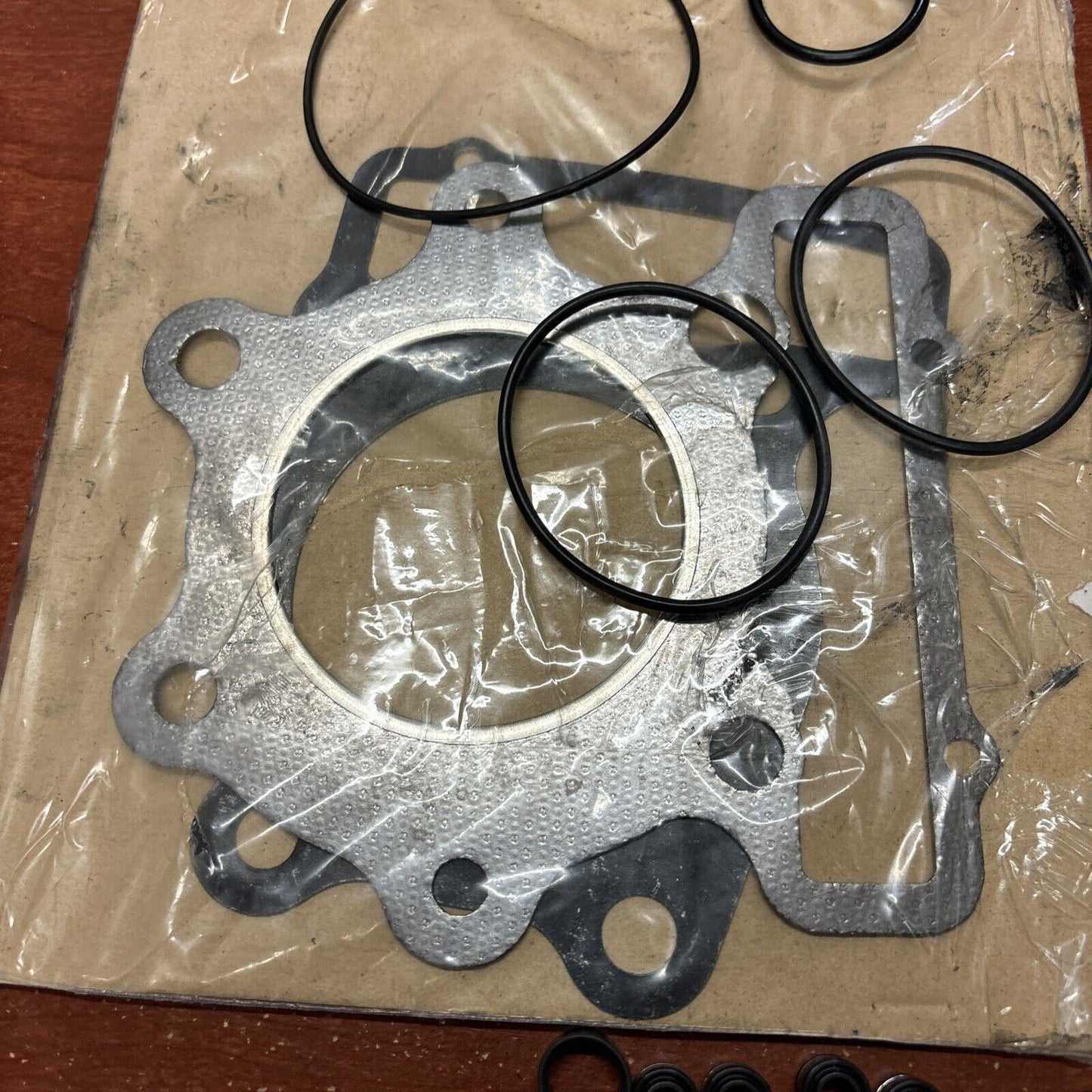 NOS Honda 1981 1982 XR250R TOP END GASKET KIT SET A 061A1-KA6-S01 SUB H147