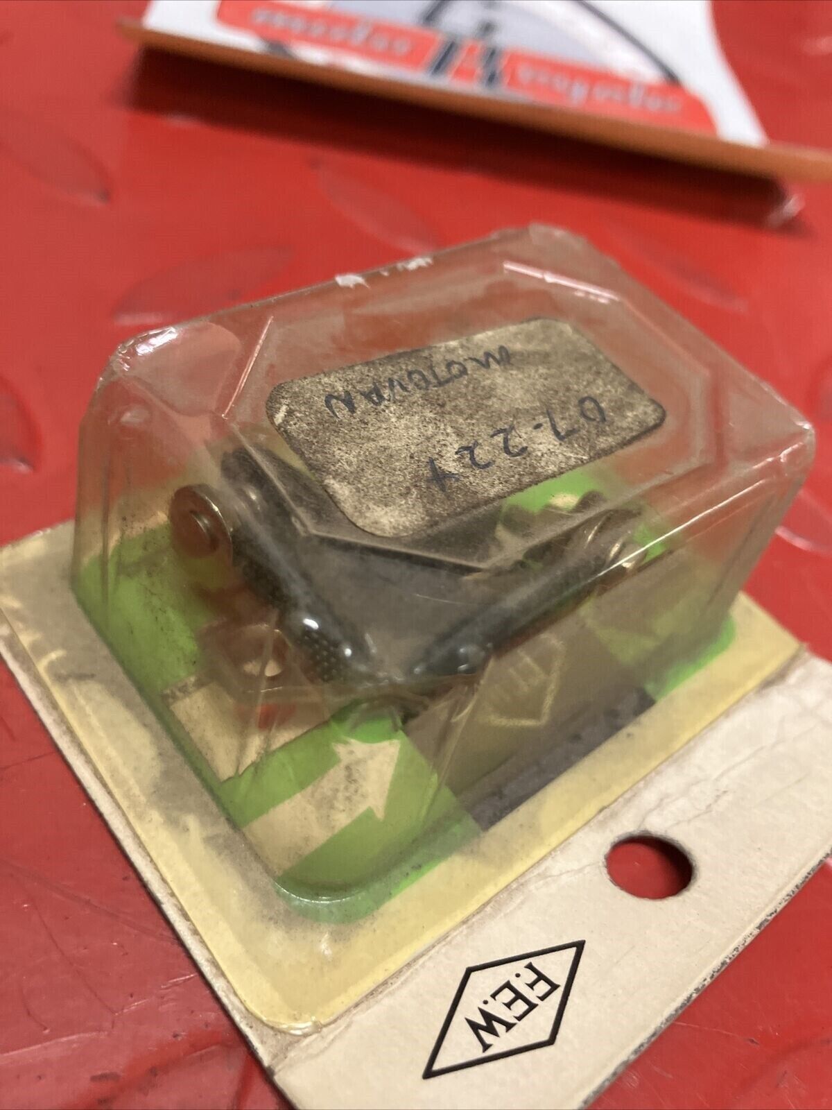 NOS YAMAHA XS360C POINT 1L9-81621-50-00 SUB BY 1L9-81621-51-00 Y65