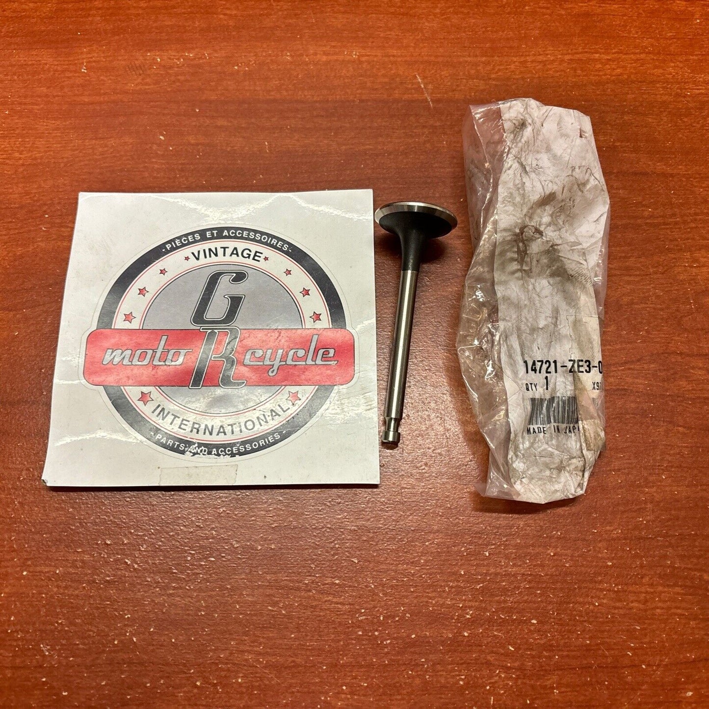 NOS Honda GX340K1 EXHAUST VALVE 14721-ZE3-000 H167