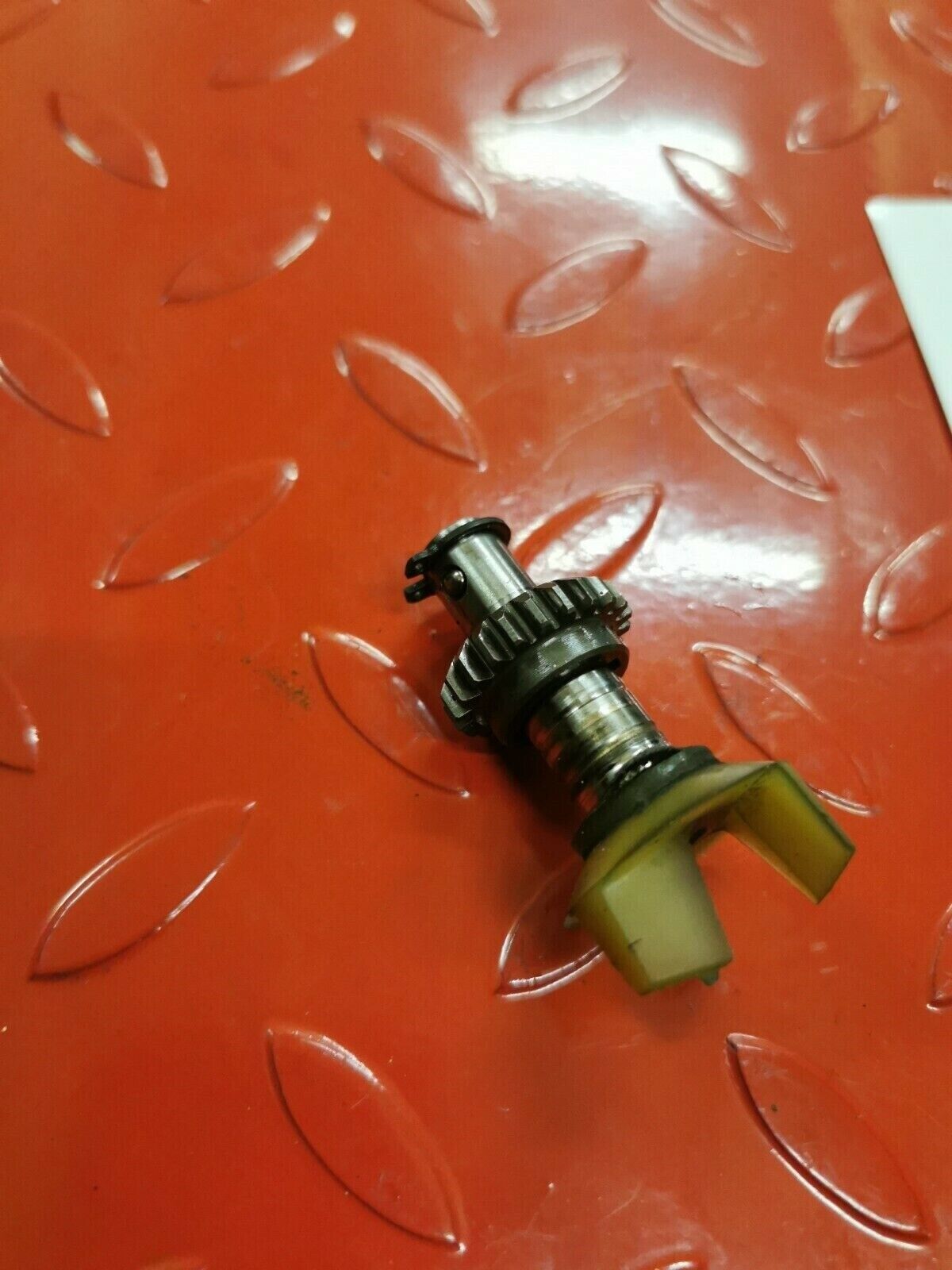 Suzuki RM125 1991 water pump shaft gear impeller 17491-43D01 17511-27C11 1990