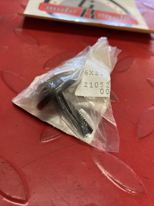 NOS KAWASAKI SOCKET BOLT 6X22 92153-0665 K12