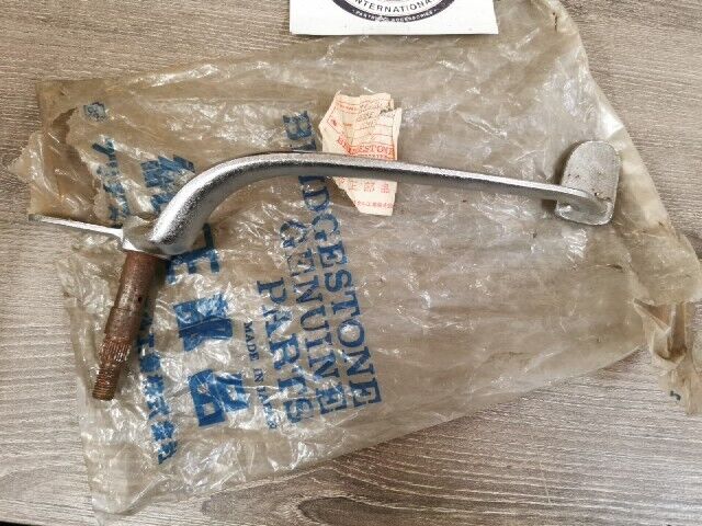 NOS BRIDGESTONE 175 DT H5 REAR BRAKE PEDAL LEVER ARM 3810-8000-XCI B2