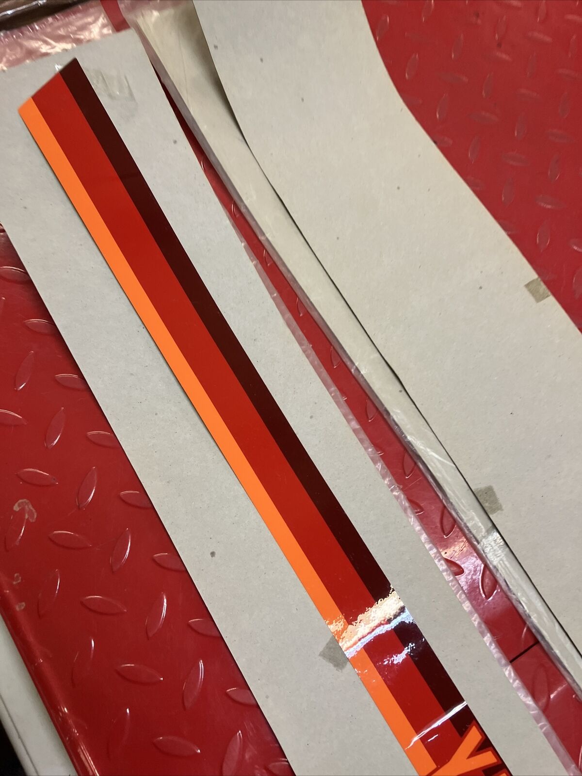 NOS Yamaha ENTICER 340 1981 ? DECAL ORNAMENT 8L4-77354-00-00 8L4-77355-00-00 Y36