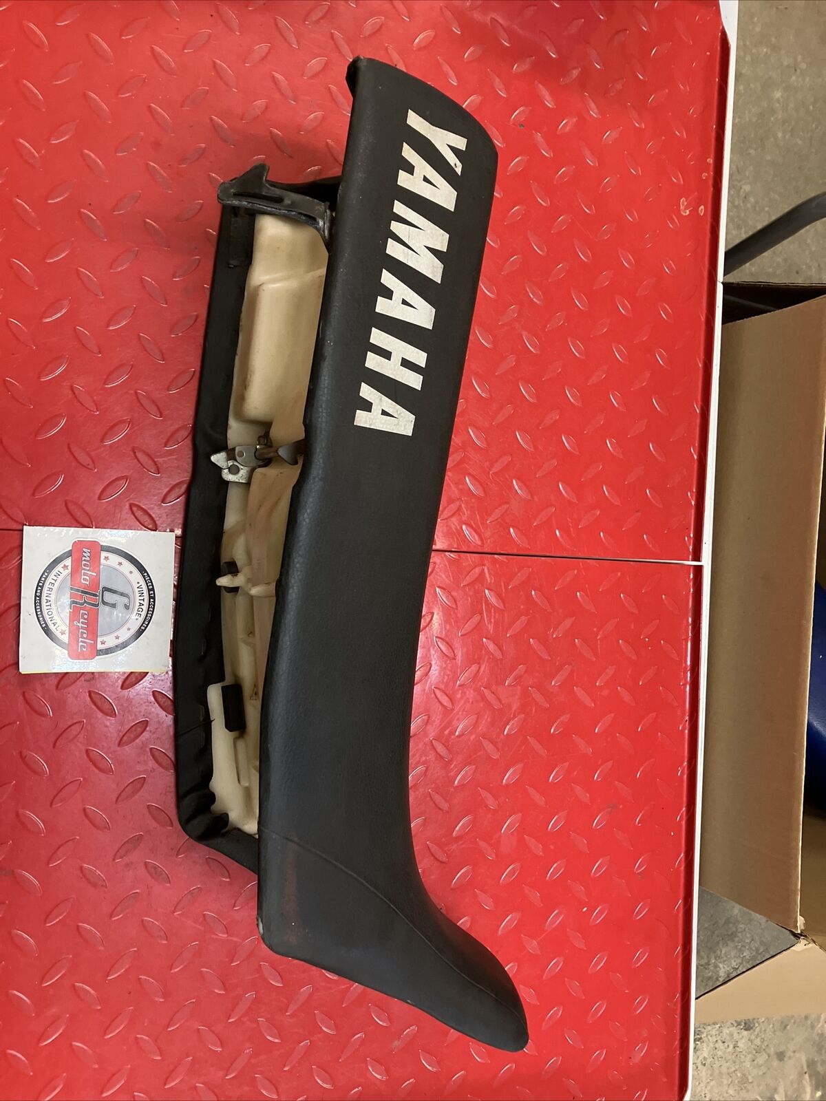 Yamaha DT125LC 10V seat saddle ORIGINAL COVER
