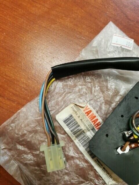 NOS Yamaha TW200 XT125 XT200 SOCKET CORD 15A-83509-00-00 SUB 15A-83509-01-0 Y105