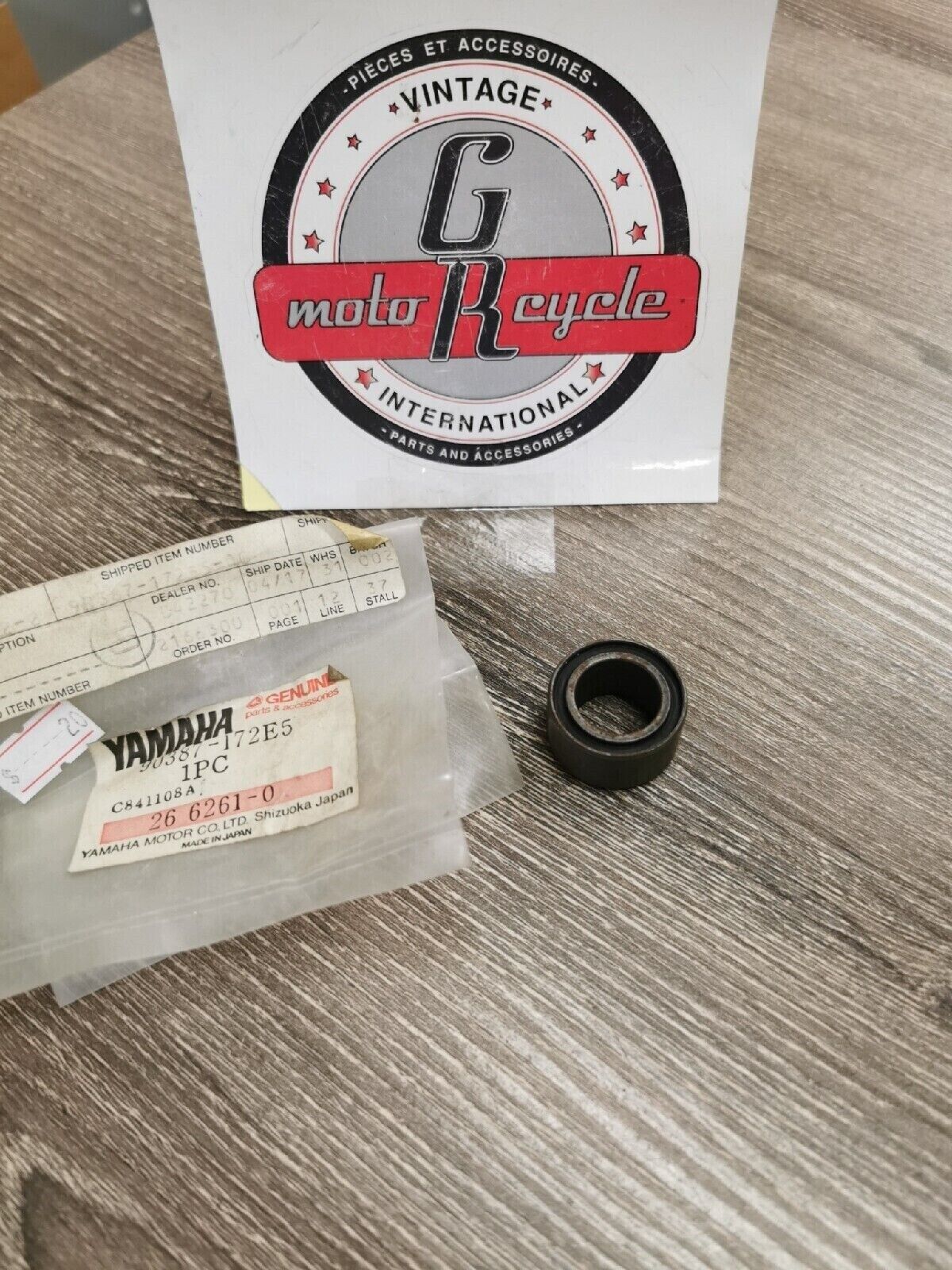 NOS YAMAHA XV1100  XV1000 Collar   90387-172E5  Y56