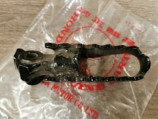 NOS HONDA MR175 MT125 MT250 XL175 1975 - 1977 ARM RIGHT STEP 50616-130-670 H82