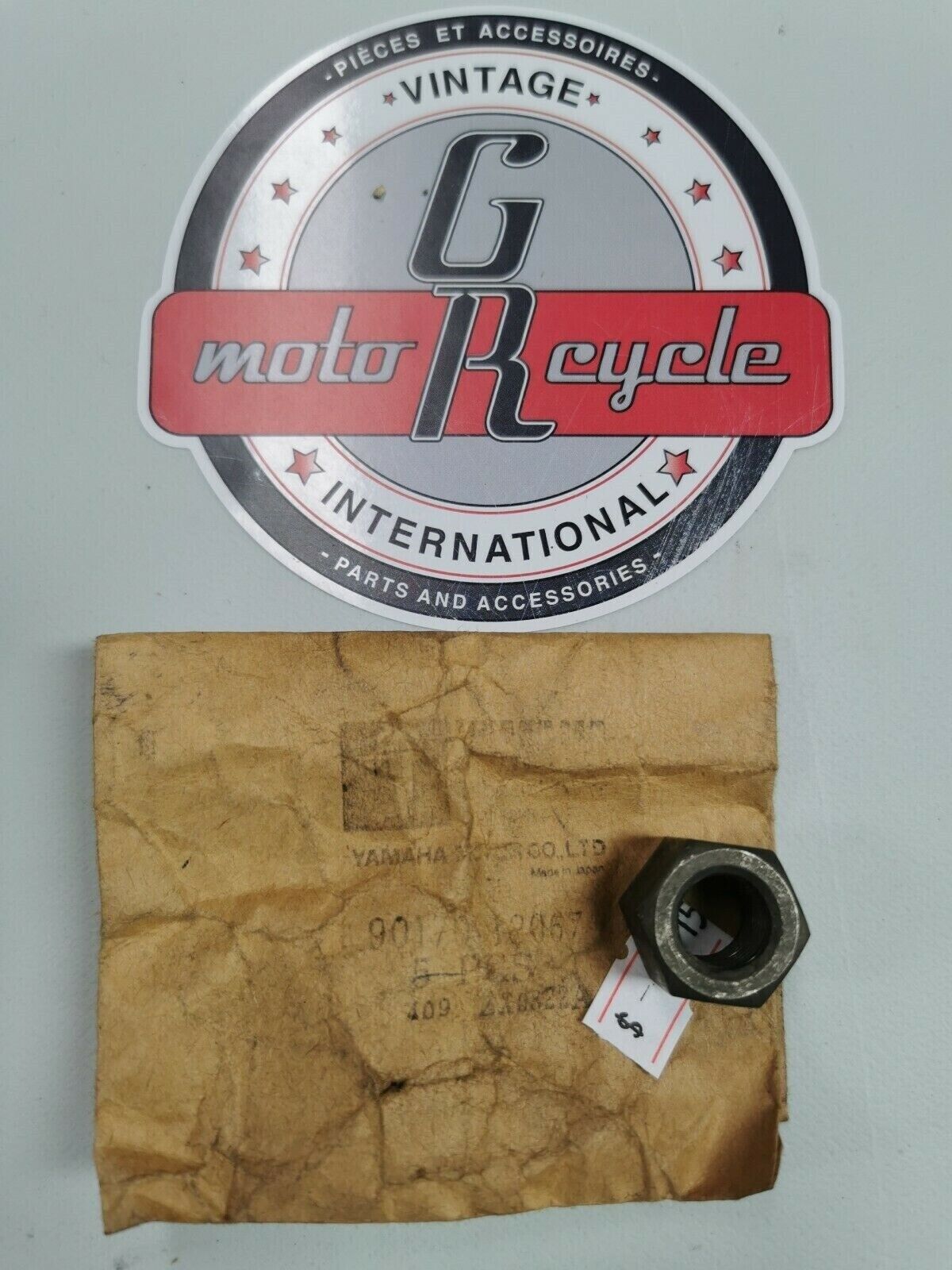 NOS Yamaha Superseded by 90170-12347-00 - NUT,HEXAGON 90170-12067-00 Y1