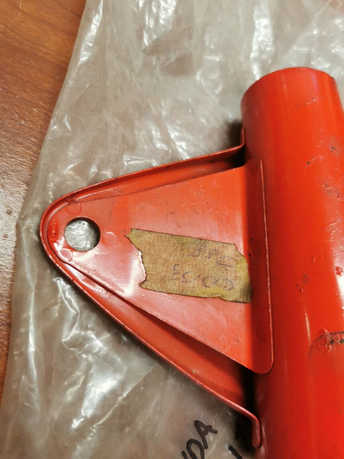 NOS Honda 1968 CB175 K0 RIGHT COVER UPPER FRONT FORK 51602-235-670C H64