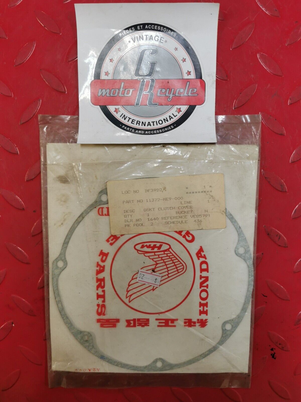 NOS Honda 1983 - 1988 VT700C VT800C VT750C GASKET CLUTCH COVER 11372-ME9-000 H30
