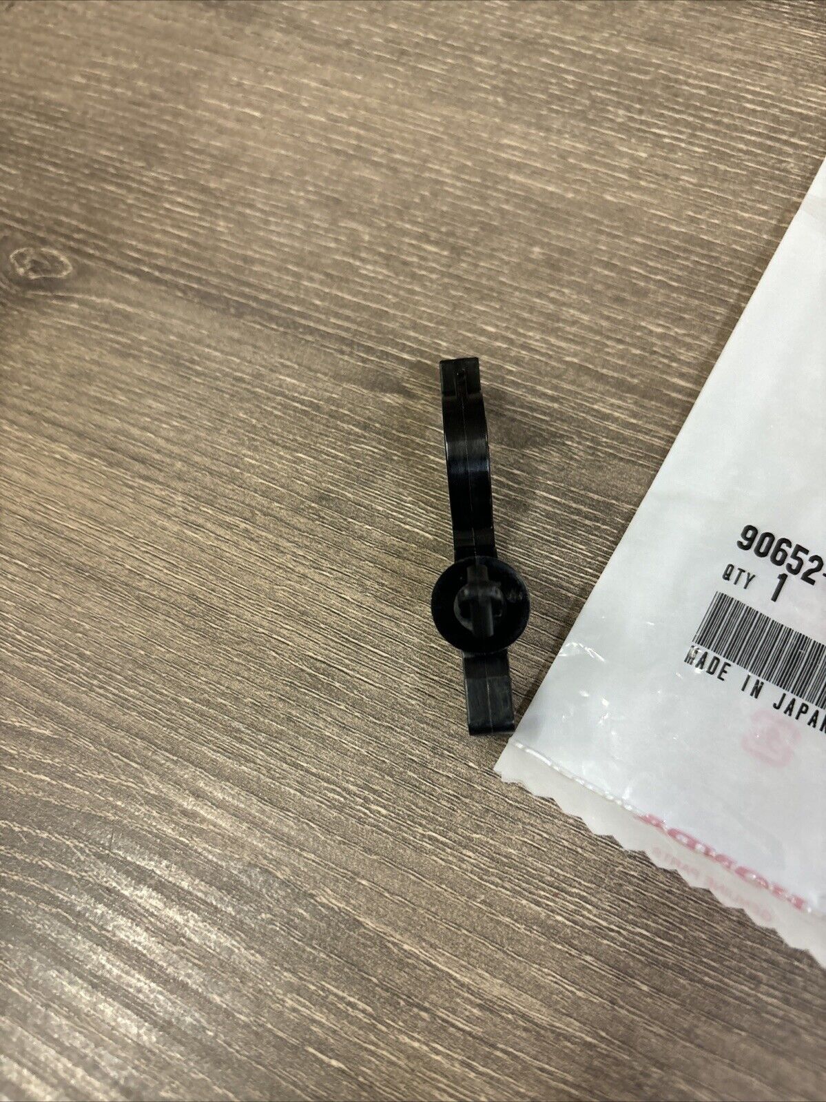 NOS Honda CB1000 F CBR900RR CHF50 GL1800 HARNESS CLAMP 90652-HC4-003 H128