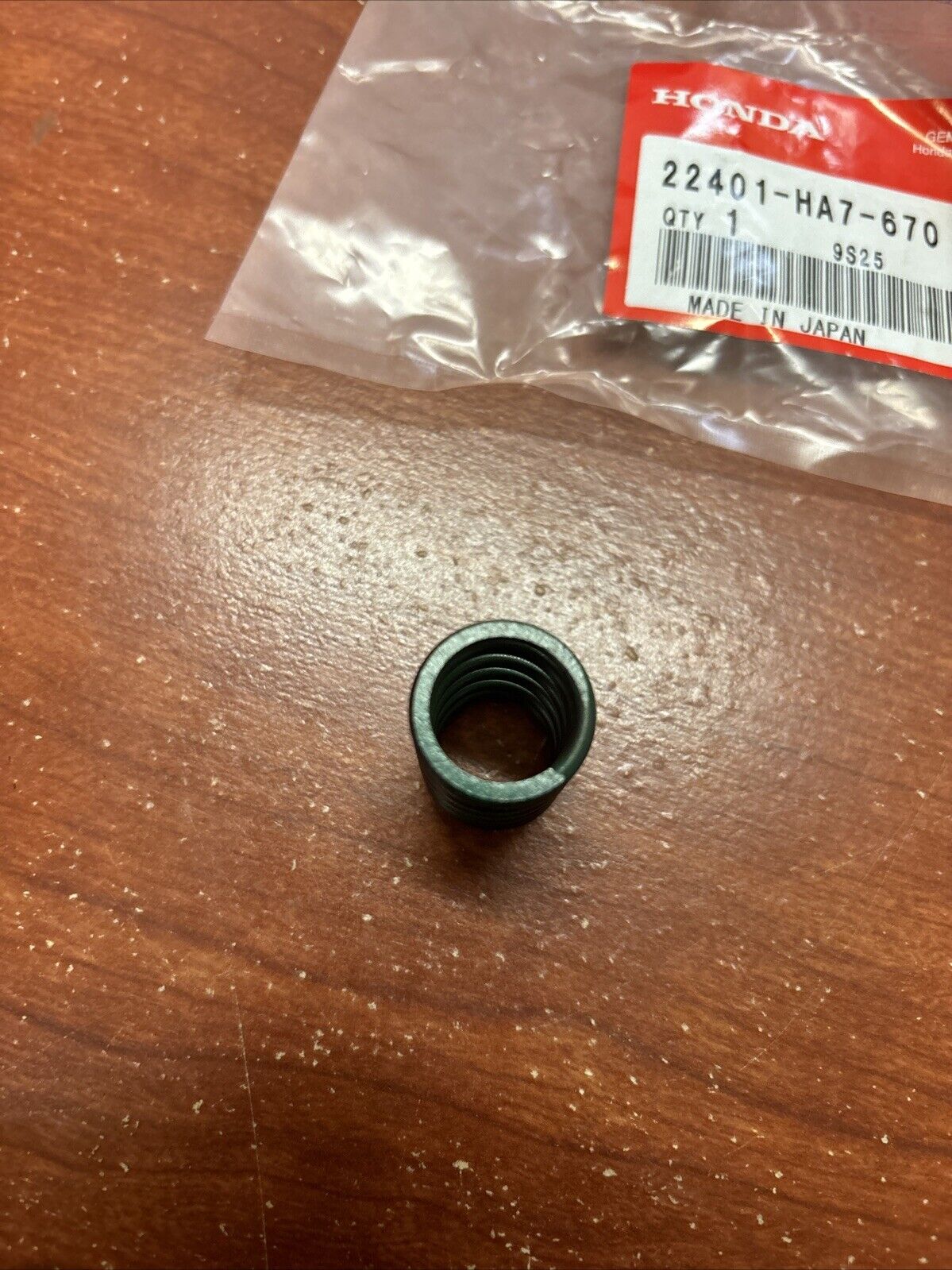 NOS Honda TRX300 TRX300FW TRX350 D TRX400FW CLUTCH SPRING 22401-HA7-670 H144