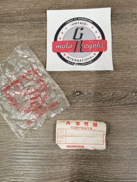 NOS HONDA CB750 CH250 GL1100 SL350 VF1000 BALL 196211-1000  H72