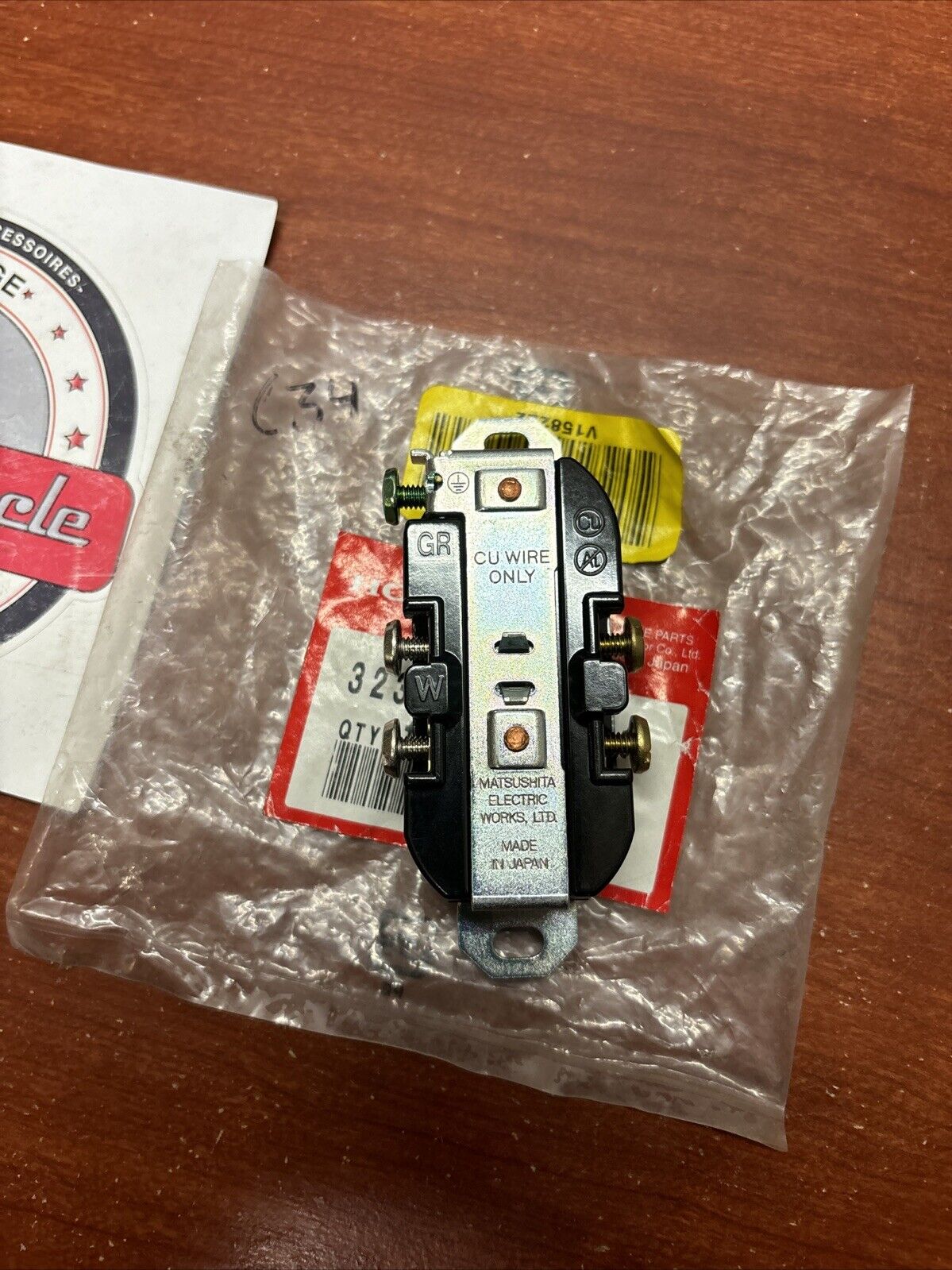 NOS Honda EG2500X EM1800X EZ2500 RECEPTACLE 15A/125V 32330-899-841 H177