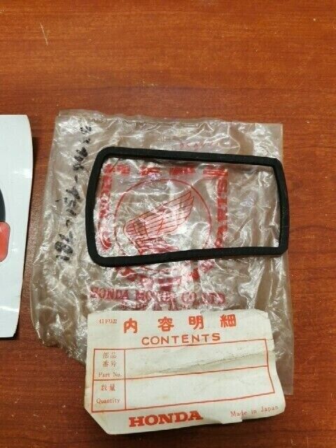 NOS Honda CB1100 CB650 CB750 CB900 TURN SIGNAL LENS GASKET 33406-431-781 H69