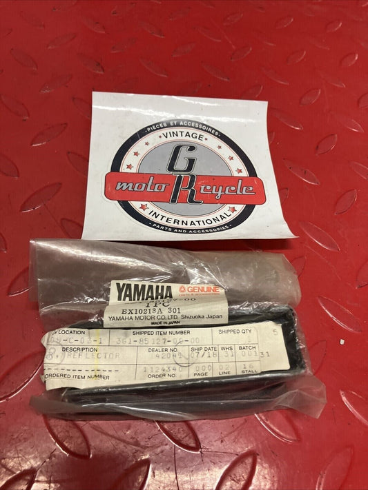 NOS YAMAHA XS650 REFLECTOR BASE 3G1-85127-00-00 Y67