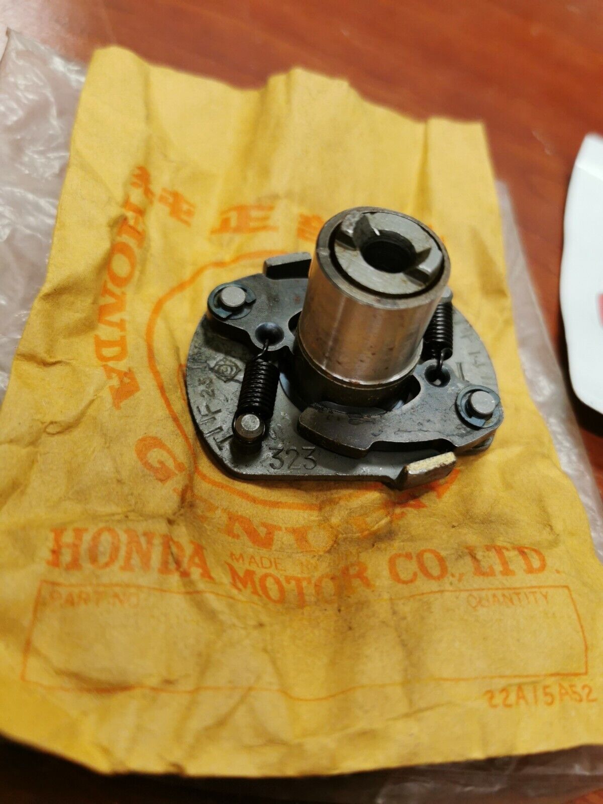 NOS Honda 1976 - 1978 CB750K CB750F SPARK ADVANCER 30220-300-005 H64