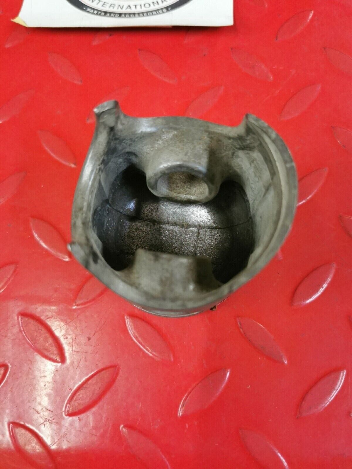 NOS HONDA TRX250 1986 PISTON  0.25 13103-HB9-000 H40