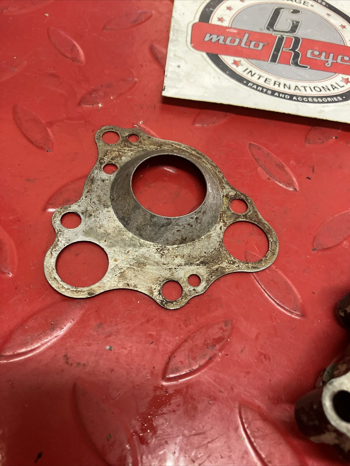 Honda CR125R 1987 waterpump water pump cover separator plate 1987 - 1994