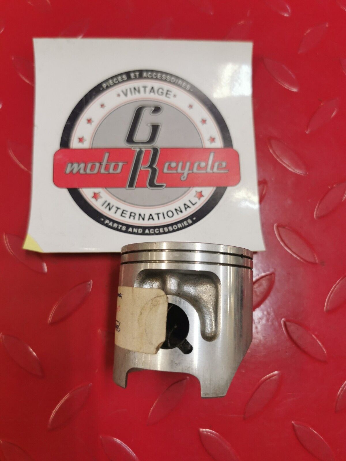 NOS YAMAHA YZ125 1978 -1980 PISTON 4 O/S 1.00 (4TH O/S 1.00) 3R3-11638-00-00 Y27