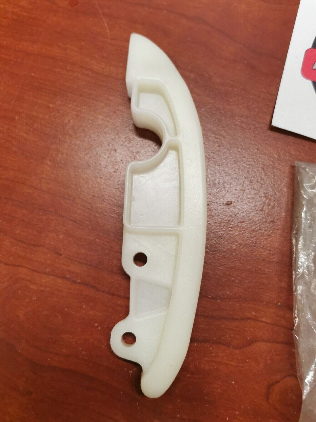 NOS Yamaha SNOWMOBILE SLIDING RUNNER 8G8-47422-00-00 Y68