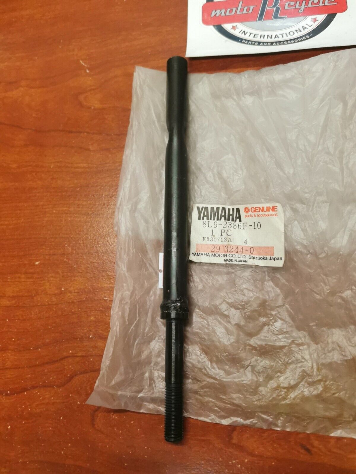 NOS Yamaha SR540 VMX540 STABILIZER FRONT LINK 8L9-2386F-10-00 Y87