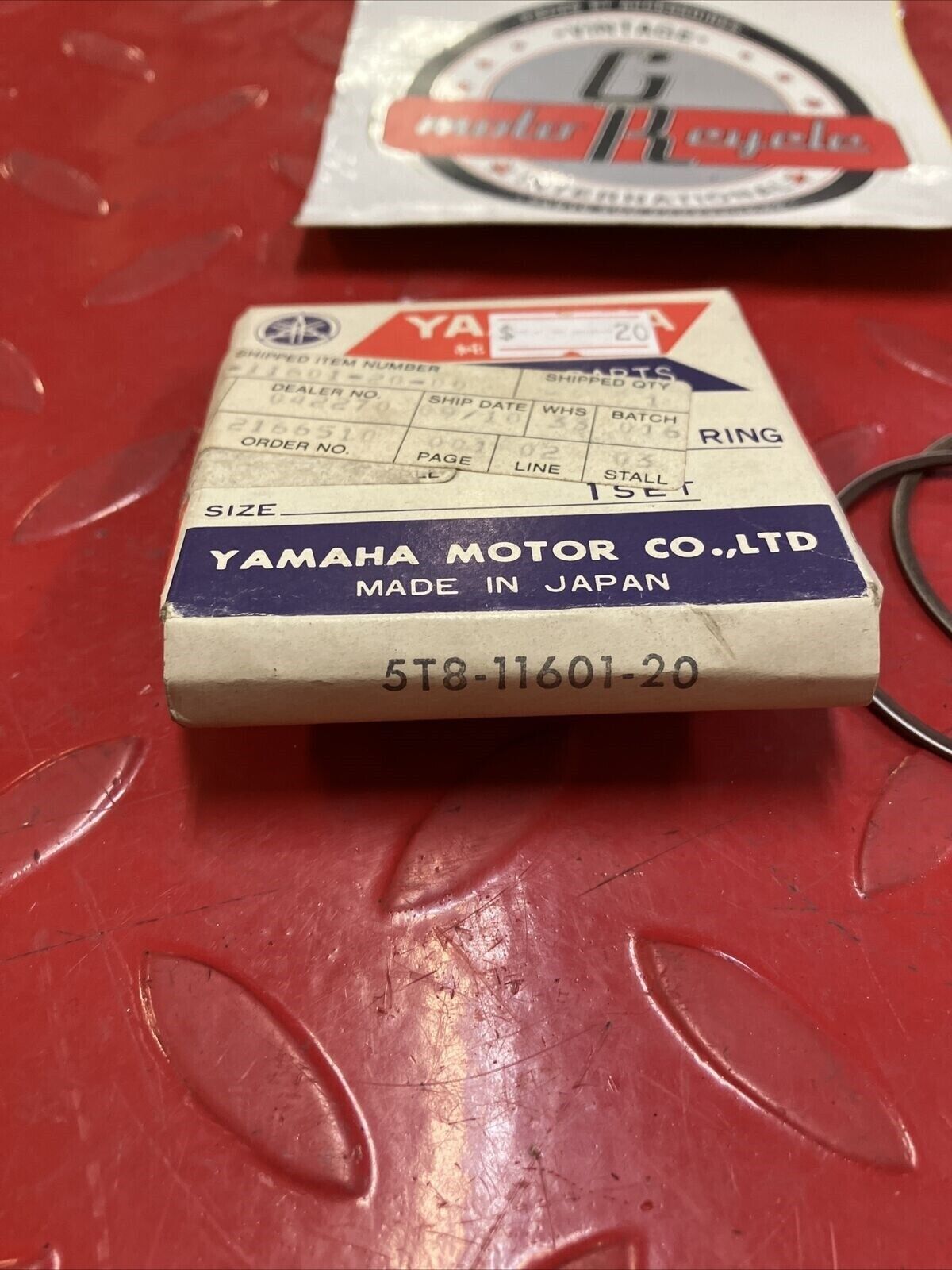 NOS Yamaha YZ80 1976 - 1980 PISTON RING SET (2ND O/S) 0.50 5T8-11601-20-00 Y34
