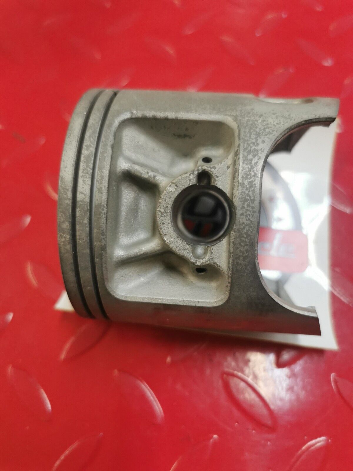 NOS Yamaha IT465 PISTON 1 O/S 0.25 4V6-11635-00-00 Y17