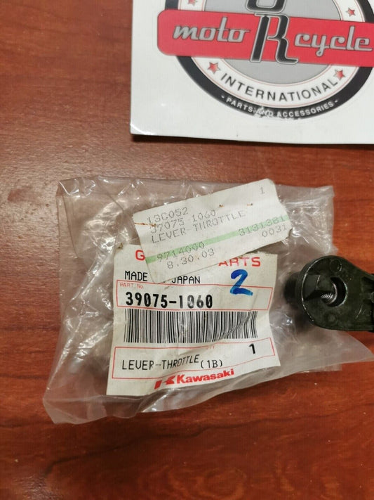 NEW NOS Kawasaki KLF250 KLF220 LEVER THROTTLE 39075-0031 SUB 39075-1060 K26