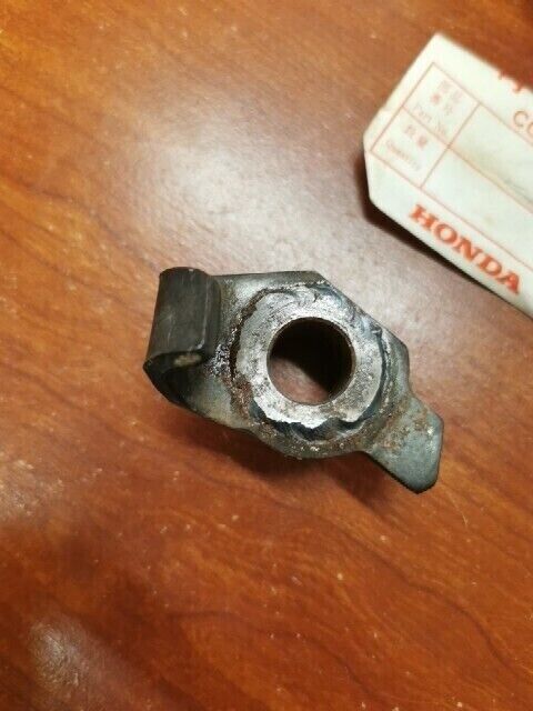 NOS Honda CA160 CB93 CB125 CB160 KICK STARTER SPINDLE BUSHING 28258-216-000 H86