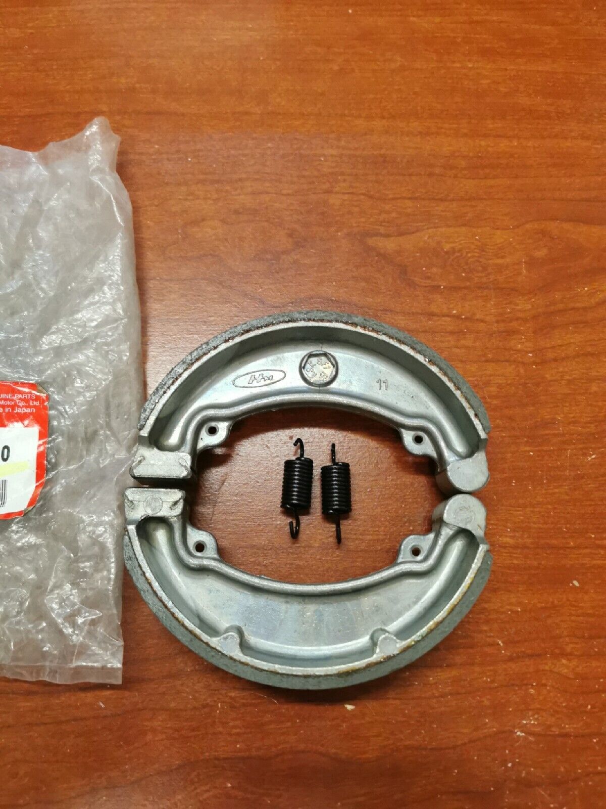 NOS Honda XL175 CM250 CMX250 CB250 BRAKE SHOE SET 06430-KBG-700 H35