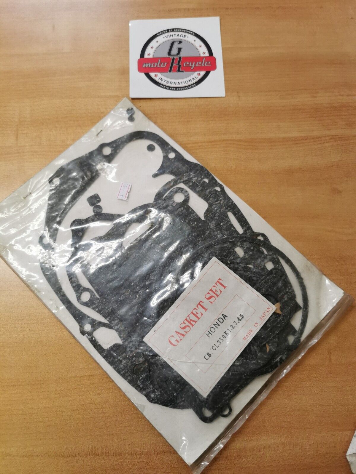 NOS HONDA  CB350 CL350   COMPLETE GASKET  KIT  H16