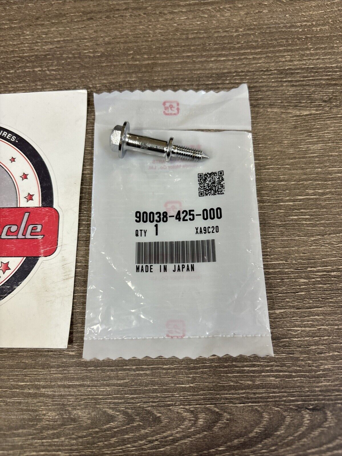 NOS Honda CB1100 CB750 CB900 SPECIAL BOLT 6MM 90038-425-000 H135