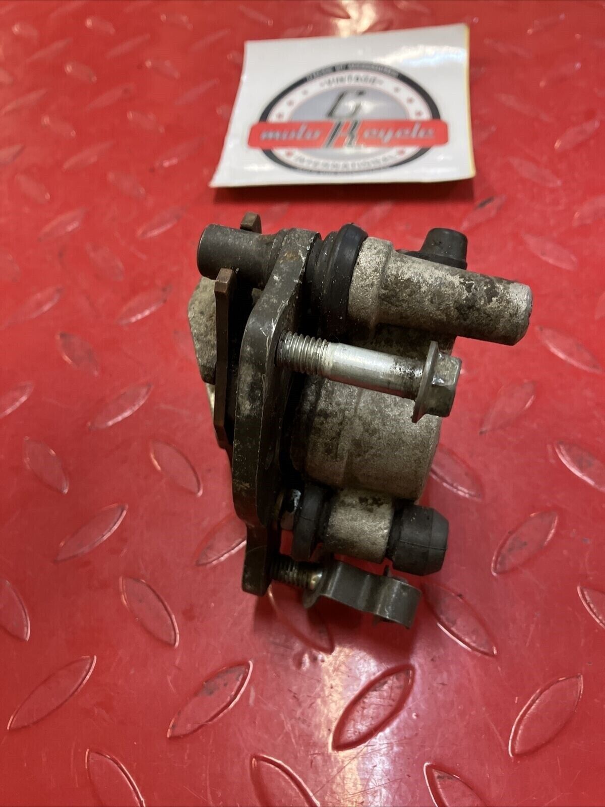 Suzuki RM125 1993 Front brake caliper