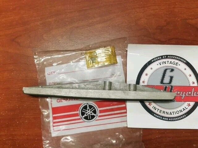 NOS Yamaha TX650 XS1 XS2 XS650 STOPPER GUIDE 256-12231-01-00 Y153