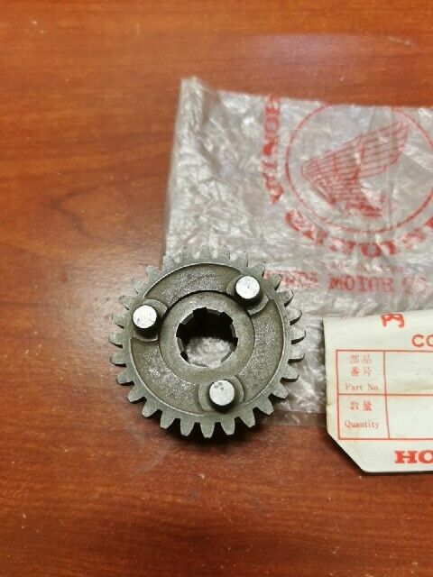 NEW NOS Honda C110 CA110 SECOND COUNTERSHAFT GEAR 28T 23441-011-020 H80