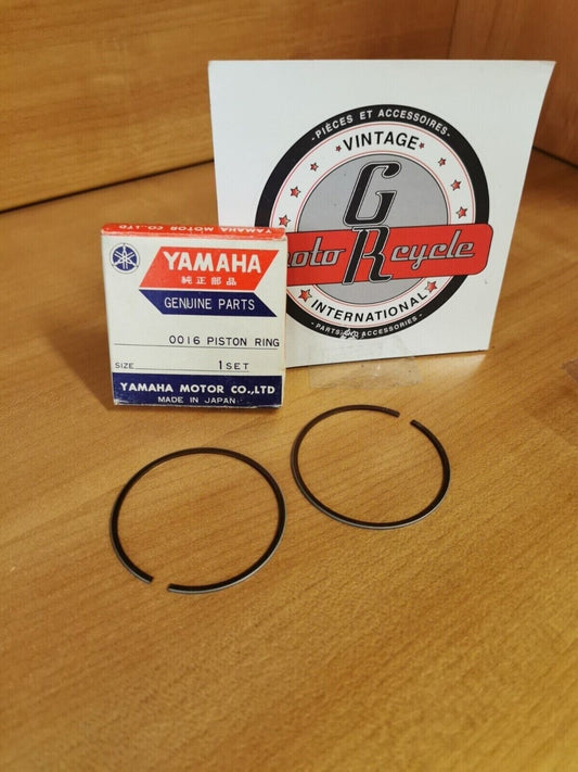 NOS YAMAHA YT125 1980  RING PISTON  SET  3X3-11610-40  Y48
