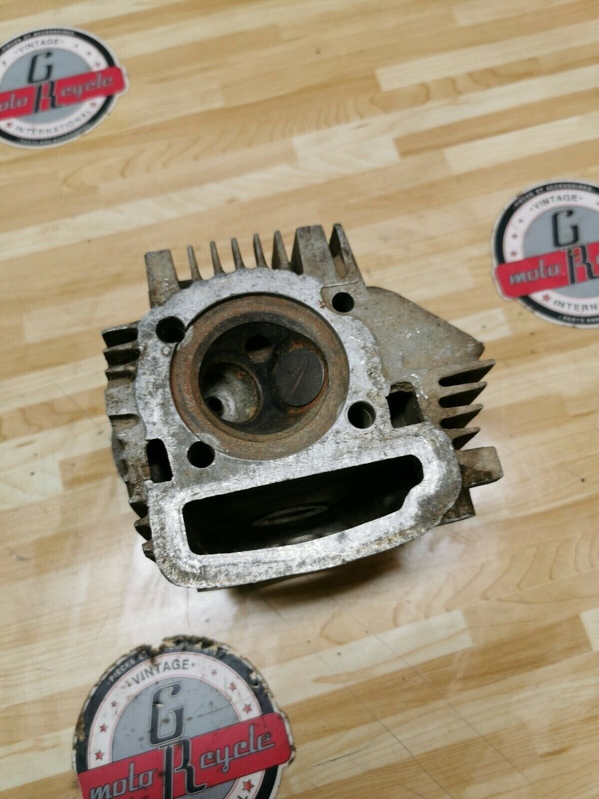 Honda ST90 cylinder head 12200-128-000 12200-128-010 2