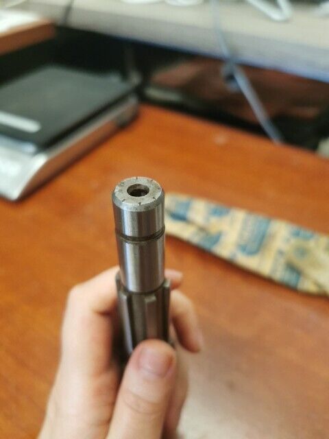 NOS Yamaha DT125 DT1C MAIN AXLE 559-17411-00-00 SUB 559-17411-01-00 Y141