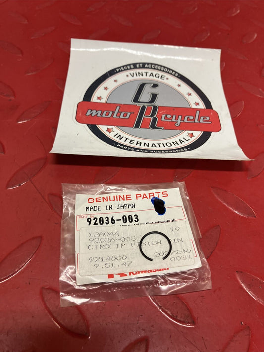 NEW NOS KAWASAKI PISTON PIN CIRCLIP SNAP RING 92036-003 K14