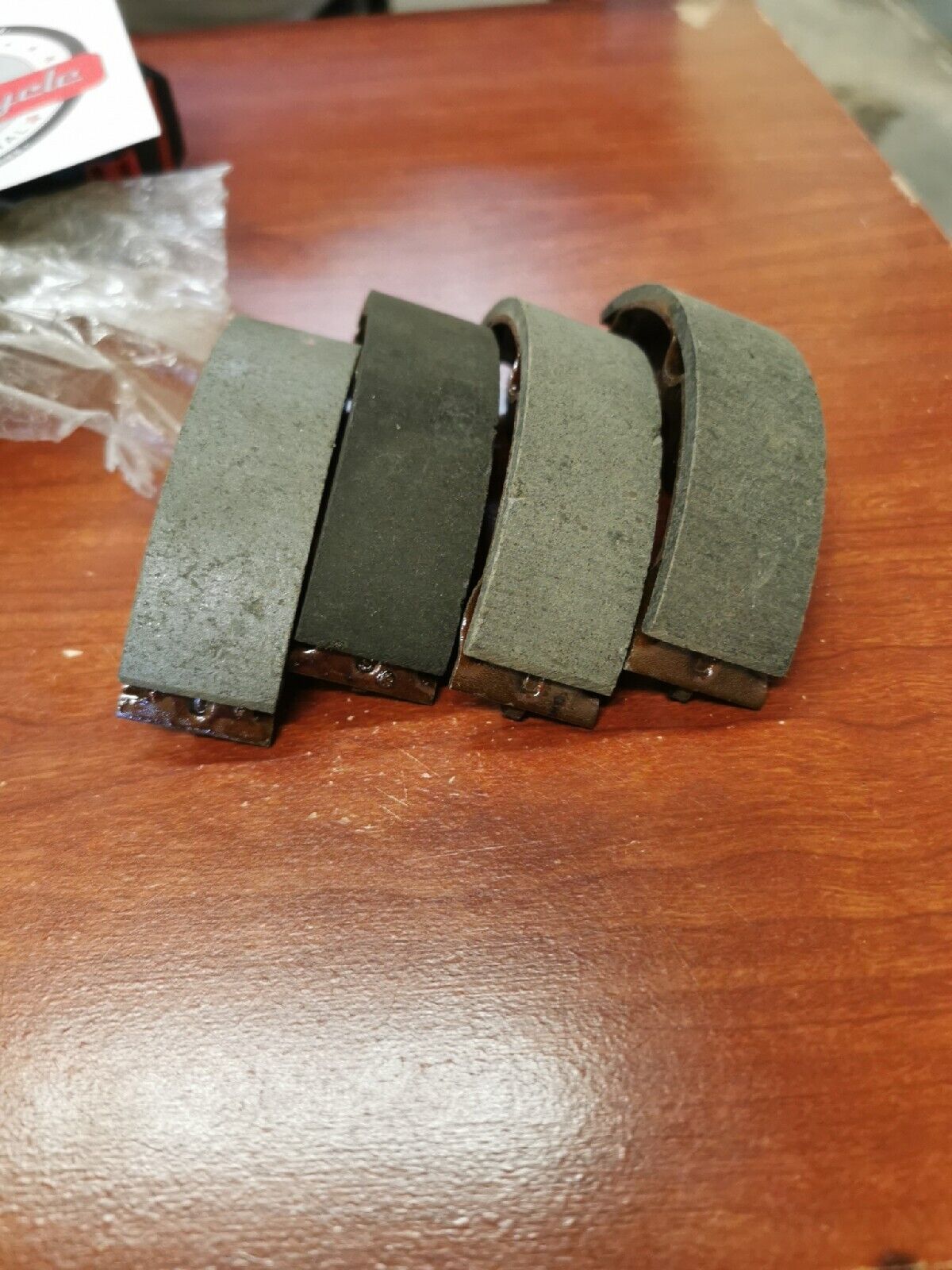 NOS Honda TRX300 TRX200 TRX250 BRAKE SHOE SET 06450-HC4-900 H35