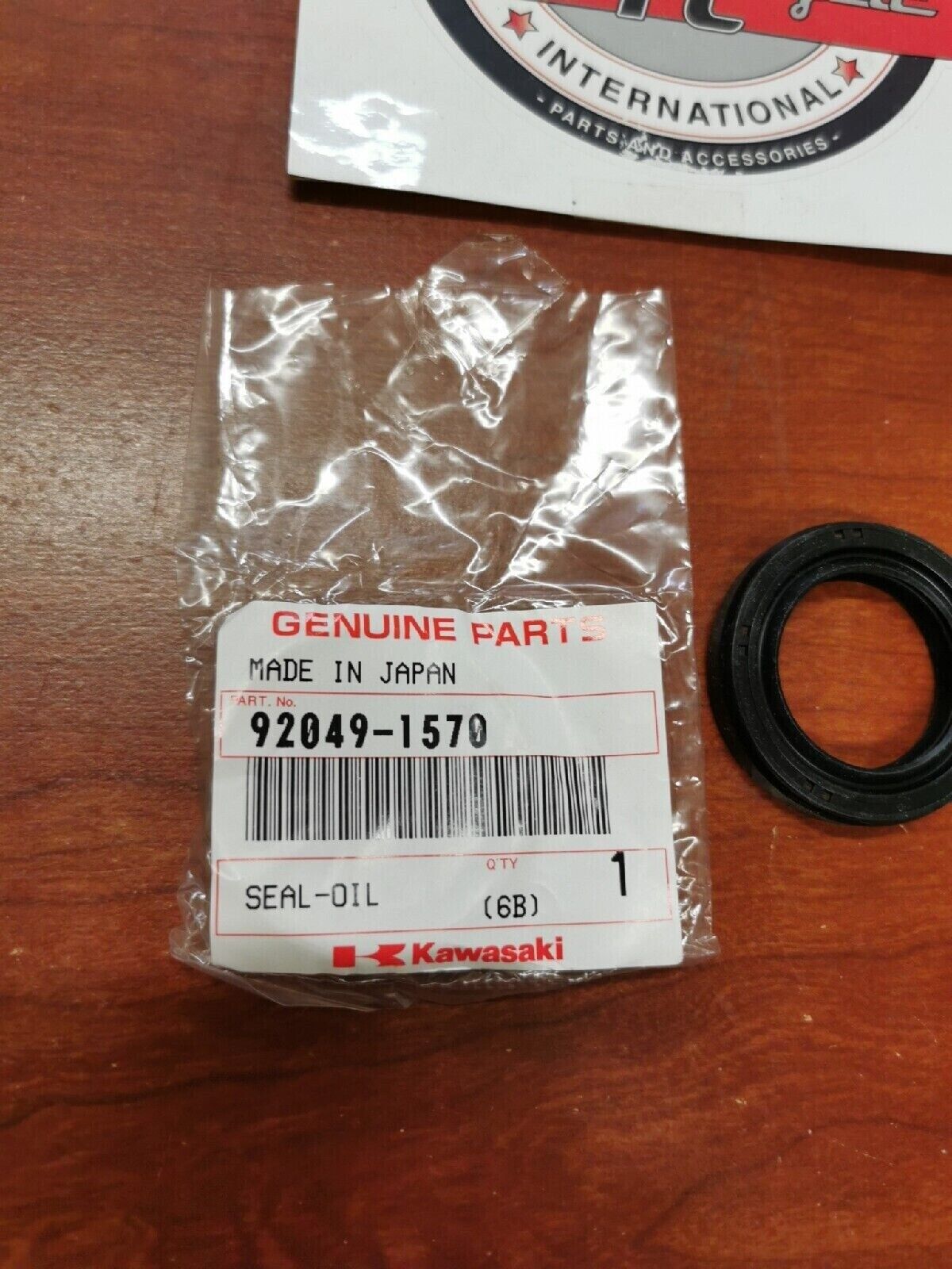 NOS Kawasaki KRF750 KRT750 OIL SEAL 92049-1570 K25
