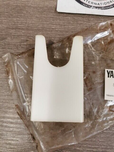 NOS YAMAHA EC340E ET340F BR250S ET340D ET300C WEAR PLATE 8F3-23735-00-00 Y188