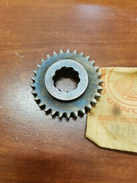 NOS Honda QA50K KICK STARTER PINION 28211-083-000 H99