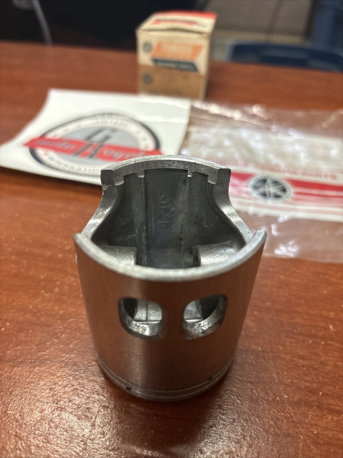 NOS Yamaha AT2 AT3 PISTON 3RD O/S 316-11637-00-00 Y175
