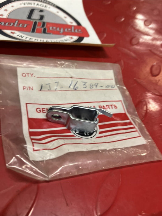 NOS YAMAHA CLUTCH LEVER JOINT 1J7-16389-00-00 SUB BY 214-16389-00-00 Y66