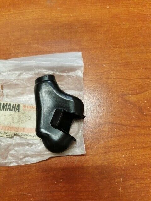 NOS Yamaha 1982 - 1985 YZ125 KICK LEVER COVER 5X4-15618-00-00 Y107