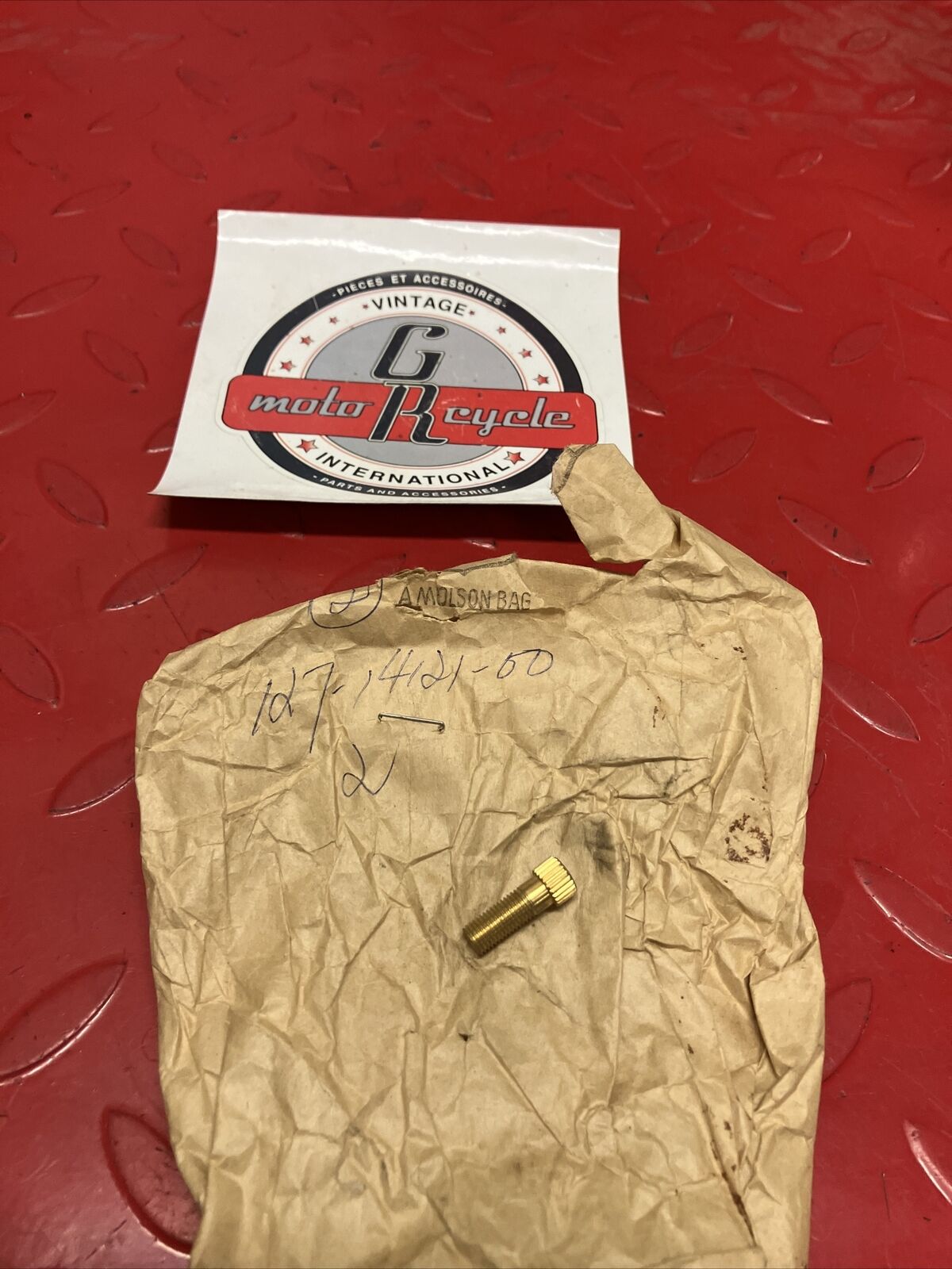 NOS YAMAHA CARBURETOR THROTTLE STOP SCREW 127-14121-00-00 Y61